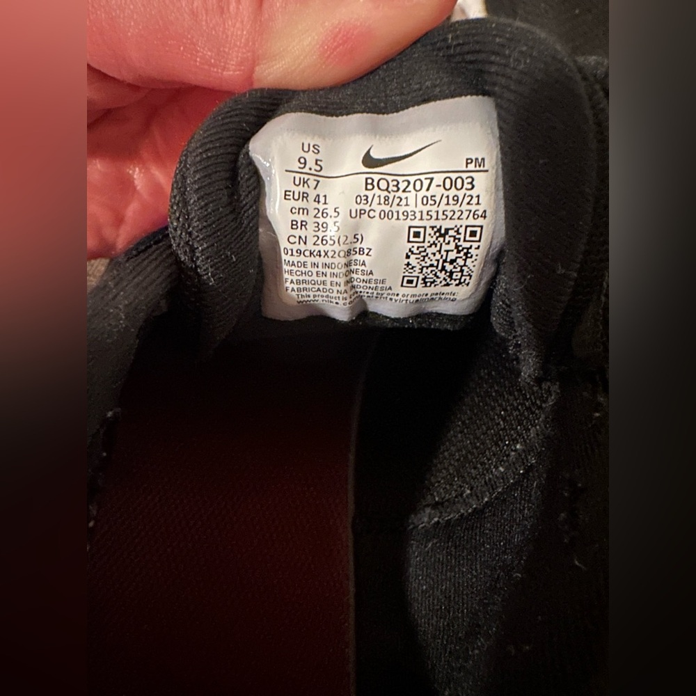 Nike Revolution Running Sneaker - Picture 8 of 8